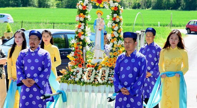 Hành Hương Kính Đức Mẹ La Vang 2017
