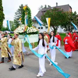 Hành Hương Kính Đức Mẹ La Vang 2018